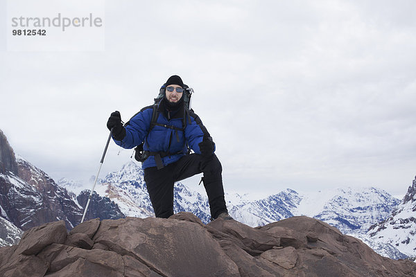 Porträt eines Bergsteigers am Berg  Santiago  Chile