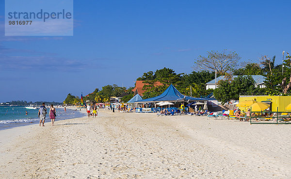 Jamaika  Westmoreland  Strand von Negril  Partymeile und Traumstrand