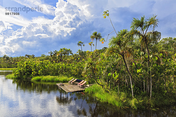 Ecuador  Amazonasgebiet  Badeplatz am Pilchicochasee