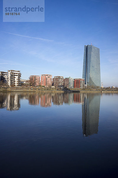 Deutschland  Frankfurt  Blick auf Europäische Zentralbank und Mehrfamilienhäuser