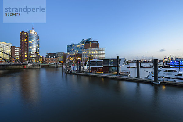 Deutschland  Hamburg  Marina und Niederhafen bei Sonnenuntergang