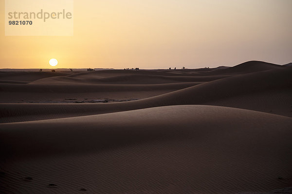 Marokko  Sahara  Sonnenaufgang