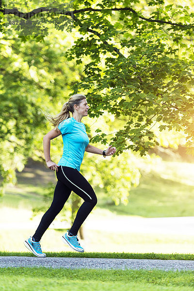 Frau joggen