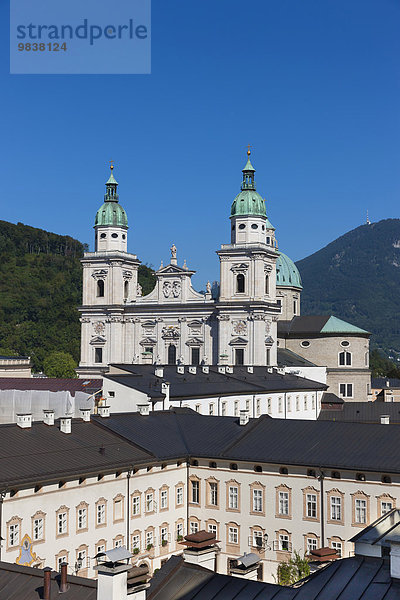 Kollegienkirche und Dom  Sankt Peter Bezirk  Stadt Salzburg  Salzburger Land  Österreich  Europa