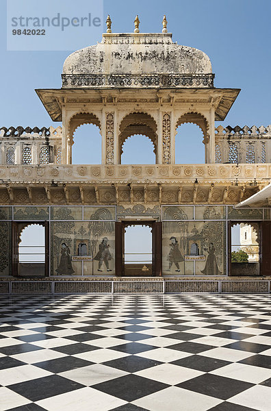 Badi Charur Chowk  Innenhof  Stadtpalast  City Palace  Udaipur  Rajasthan  Indien  Asien