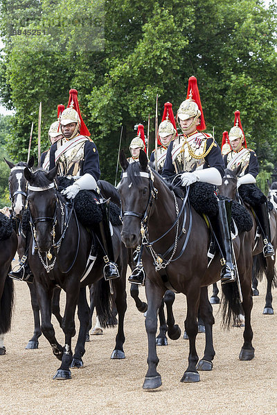 Horse Guard Parade  Wachablösung  Wachwechsel der berittenen Garde  London  England  Großbritannien  Europa
