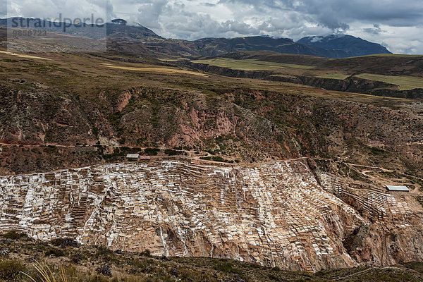Saline im Heiligen Tal der Inkas am Urubamba  bei Maras  Peru  Südamerika