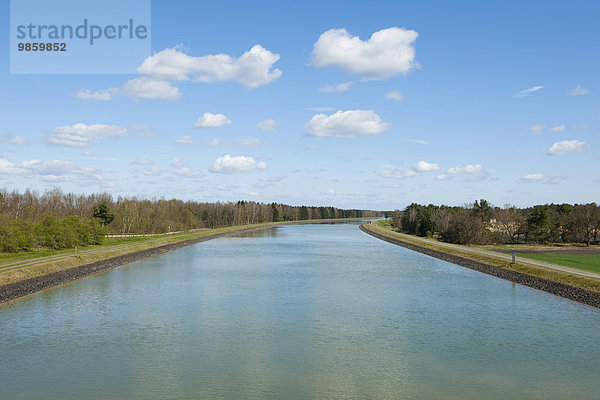 Bundeswasserstraße Elbe-Seitenkanal  bei Stüde  Niedersachsen  Deutschland  Europa