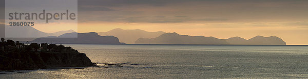 Küste  Sonnenuntergang  Cefalu  Sizilien  Italien  Europa