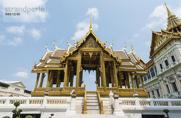 Pavillon vor Chakri Maha Prasat im Großen Königspalast  Residenz der Königs von Thailand  Bangkok  Thailand  Asien