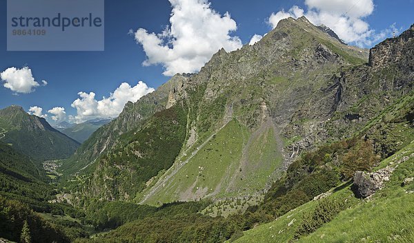 Tal Berg Fluss Dorf Alpen Wasserfall Region In Nordamerika Italien Lombardei