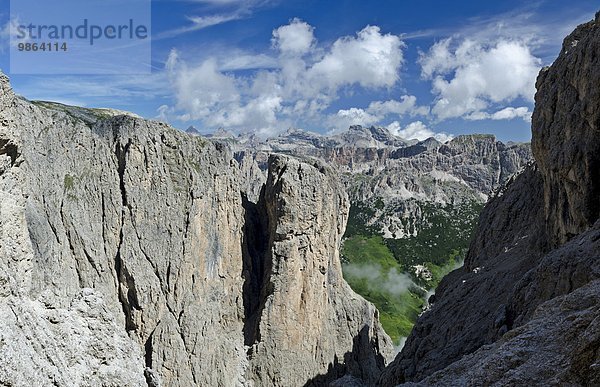 Hütte Sellamassiv Sella folgen Weg Tal Dolomiten Wanderweg Italien
