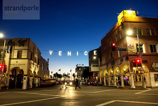 Vereinigte Staaten von Amerika USA Strand Abend Gebäude Kalifornien Los Angeles