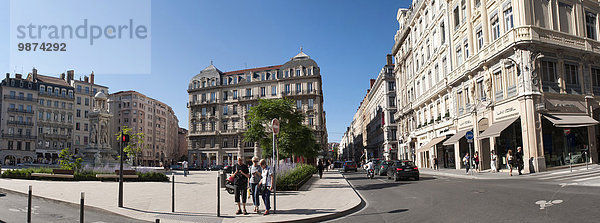 Wohngebäude Gebäude Straße Großstadt Quadrat Quadrate quadratisch quadratisches quadratischer Natürlichkeit Lyon Platz