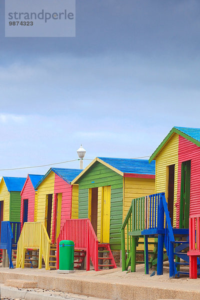 Südliches Afrika Südafrika Farbaufnahme Farbe Hütte Strand Vielfalt Kapstadt Muizenberg Western Cape Westkap