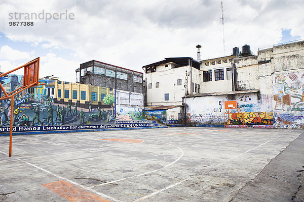 Städtisches Motiv Städtische Motive Straßenszene Großstadt Basketball Gericht Leon