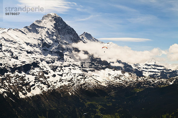 Gleitschirm Ansicht Eiger Berner Oberland Grindelwald