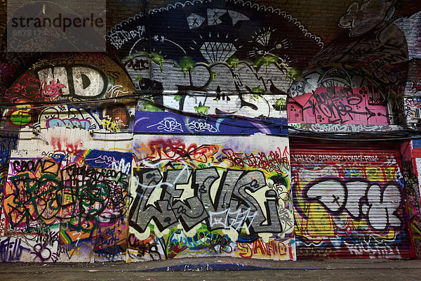 Graffiti-Kunst in der Leake Street Graffiti-Tunnel; London  England