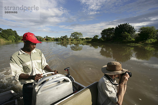 Nationalpark Führung Anleitung führen führt führend Ruhe fahren Tagesausflug Boot Fluss