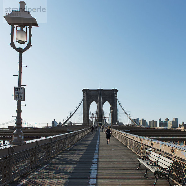 New York City Amerika Brücke Sitzbank Bank Lampe Läufer Verbindung