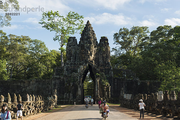 4 Verbindung halten Produktion groß großes großer große großen Größe Buddha Angkor Siem Reap Südtor