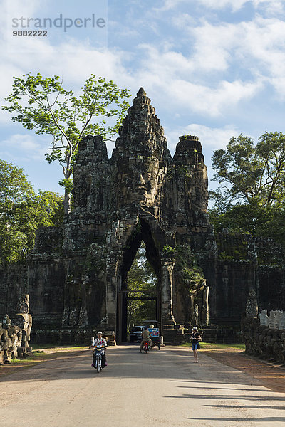 4 Verbindung halten Produktion groß großes großer große großen Größe Buddha Angkor Siem Reap Südtor