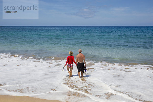 Senior Senioren Wasser Fröhlichkeit Strand Tourist Verbindung türkis Bucht