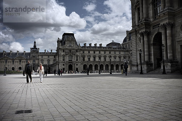 Paris Hauptstadt gehen Innenhof Hof Louvre