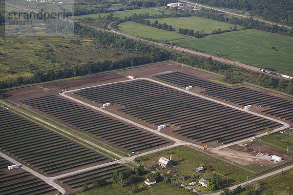 Bauernhof Hof Höfe Ansicht Sonnenenergie Luftbild Fernsehantenne Ontario