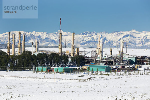 Berg bedecken Himmel Hintergrund Feld blau Erdgaskraftwerk Alberta Schnee