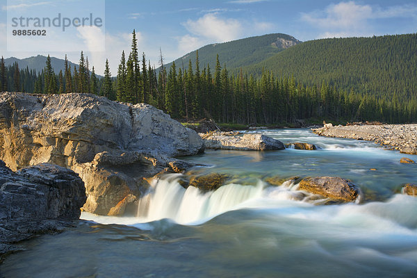 Morgen Beleuchtung Licht Fluss Wasserfall Alberta Kanada