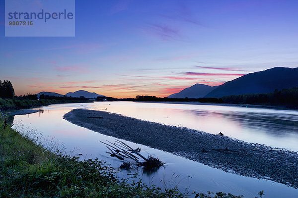Sonnenuntergang über Fluss British Columbia Kanada Chilliwack