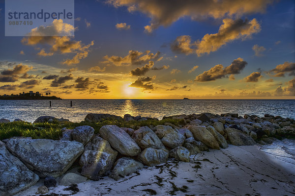 Sonnenuntergang über Westindische Inseln Bucht