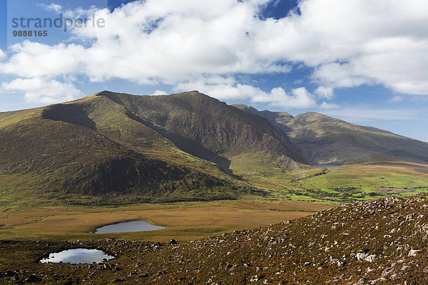 Berg Wolke Himmel See blau 2 groß großes großer große großen Kerry County Dingle Irland