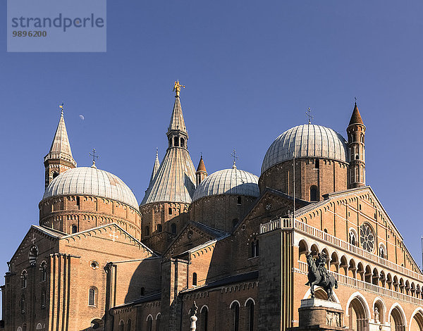 Italien  Padua  Blick auf die Basilika San Antonio