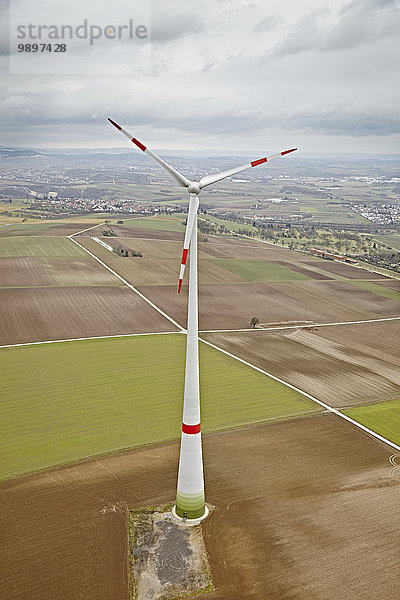 Süddeutschland  Luftaufnahme der Windkraftanlage