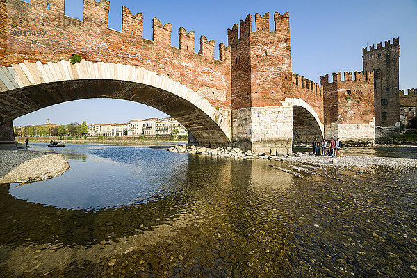 Ponte Scaligero Brücke  Fluss Etsch  Verona  Italien  Europa
