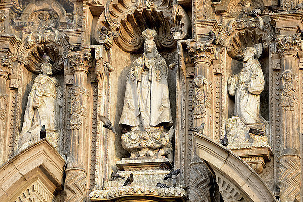 Stauen in der Fassade der Kirche Iglesia de San Francisco  UNESCO-Weltkulturerbe  Lima  Peru  Südamerika