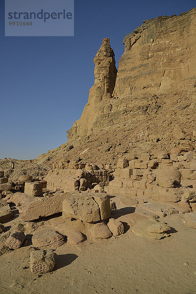Ruinen des Amun-Tempels am Fuße des Gebel Barkal  Karima  Bundesstaat asch-Schamaliyya  Nubien  Sudan  Afrika