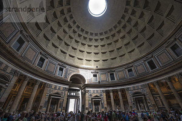 Innenraum des Pantheon  Piazza della Rotonda  Rom  Latium  Italien  Europa