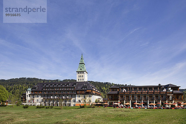 Schloss Elmau  Schlosshotel mit Spa-Bereich  Südansicht  Austragungsort G7 Gipfel 2015  Klais  Wettersteingebirge  Werdenfelser Land  Oberbayern  Bayern  Deutschland  Europa