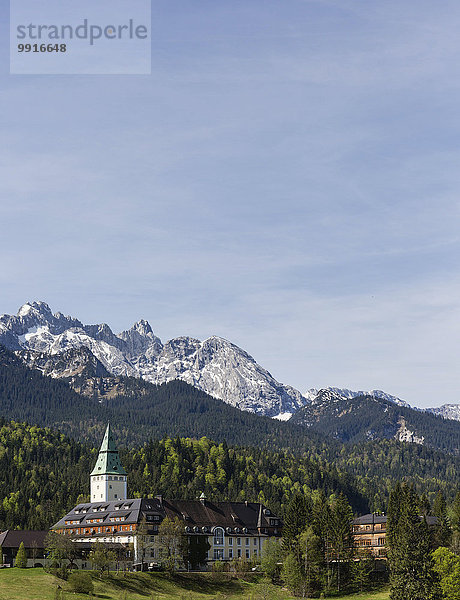 Schloss Elmau  Schlosshotel  Austragungsort G7 Gipfel 2015  Klais  Wettersteingebirge  Werdenfelser Land  Oberbayern  Bayern  Deutschland  Europa