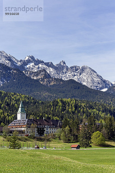 Schloss Elmau  Schlosshotel  Austragungsort G7 Gipfel 2015  Klais  Wettersteingebirge  Werdenfelser Land  Oberbayern  Bayern  Deutschland  Europa