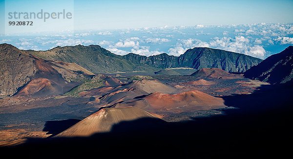 Panoramablick auf die Vulkanlandschaft  Haleakala Nationalpark  Maui  Hawaii