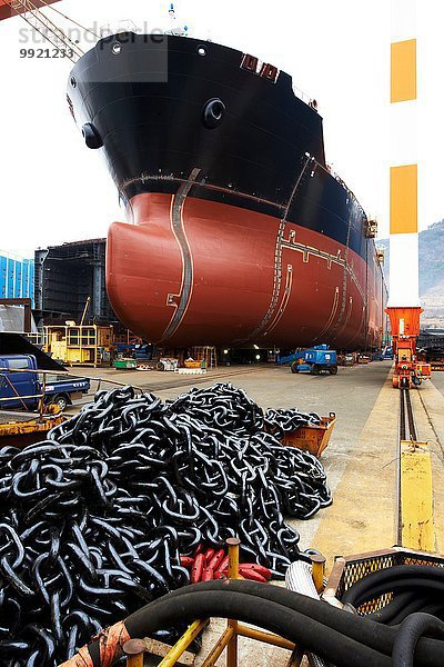 Schiff in Werft  GoSeong-gun  Südkorea