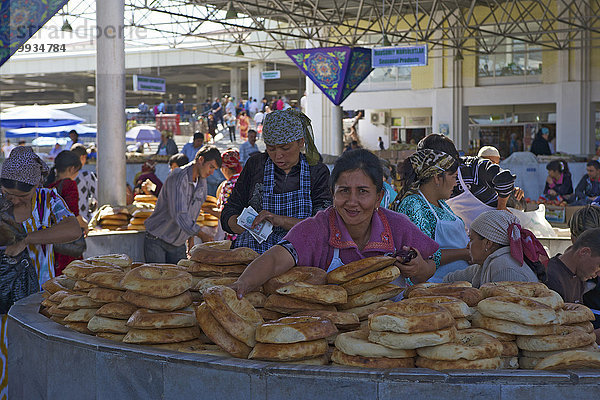 Marktstand Außenaufnahme Mensch Menschen Lebensmittel Basar Asien Zentralasien Markt Umsatz Samarkand Seidenstraße Usbekistan