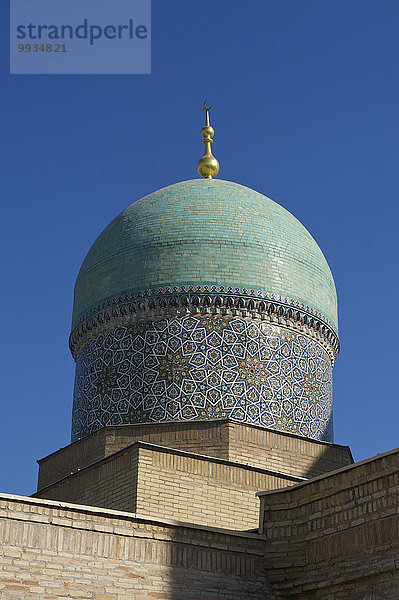 Hochformat Außenaufnahme bauen Tag Gebäude niemand Architektur Religion Islam Asien Zentralasien Koranschule Seidenstraße Usbekistan