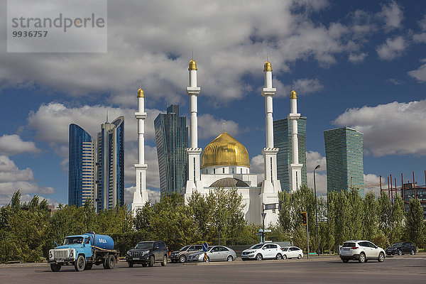 Kuppel Skyline Skylines Reise Großstadt Architektur bunt Tourismus Zentralasien Kuppelgewölbe Kasachstan neu