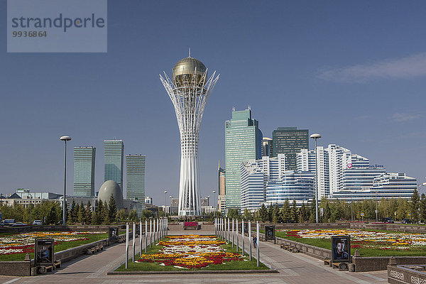 Skyline Skylines Blume niemand Reise Großstadt Architektur Turm bunt Pflanze Monument Tourismus Allee Prachtstraße Zentralasien Kasachstan