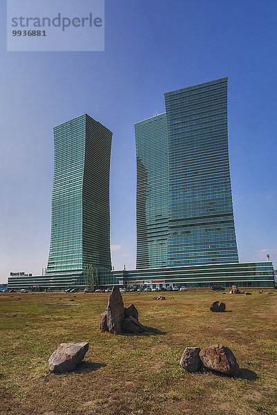 Gebäude grün niemand Reise Großstadt Architektur Turm bunt Tourismus Polarlicht Zentralasien Kasachstan neu